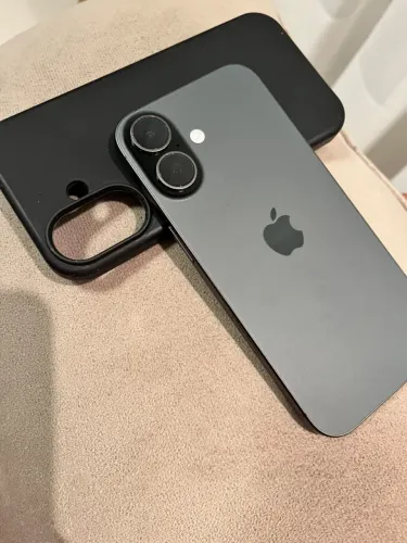 iPhone 17