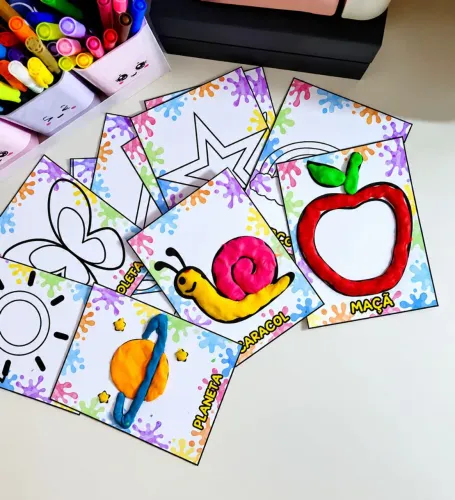Ficha para massinha + 12 cores de massinha