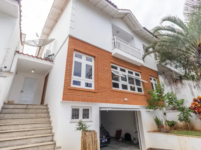 Sobrado para venda em Jardim Virginia Bianca com 3 quartos, sendo 3 suítes, 316m²