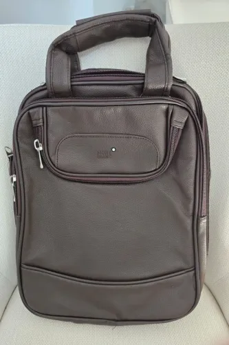 Mochila marrom Montblanc nova