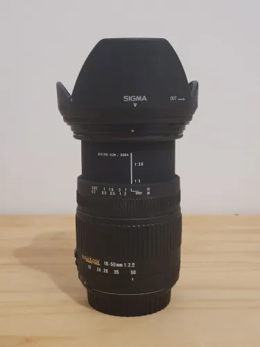 Lente Sigma 18-50 f2.8
