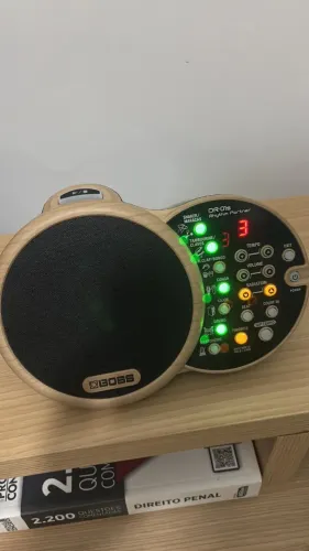 Percussão Eletrônica Boss DR-01s + Pedal