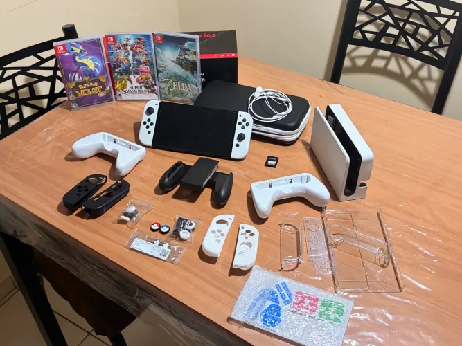 NINTENDO SWITCH OLED + JOGOS + ACESSÓRIOS