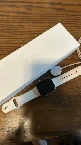 Apple Watch Series 10 42mm GPS + Cellular - 96% de bateria