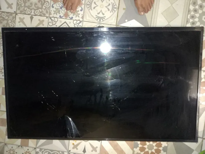 Peça de tv LG 43 polegadas para doar