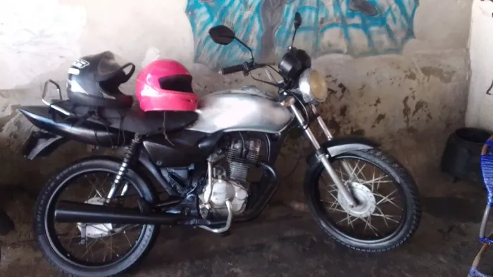 Moto cg 2000