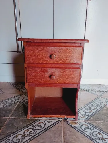 MESA DE CABECEIRA