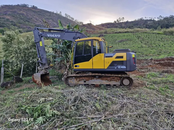 Escavadeira Volvo EC140 ano 2020