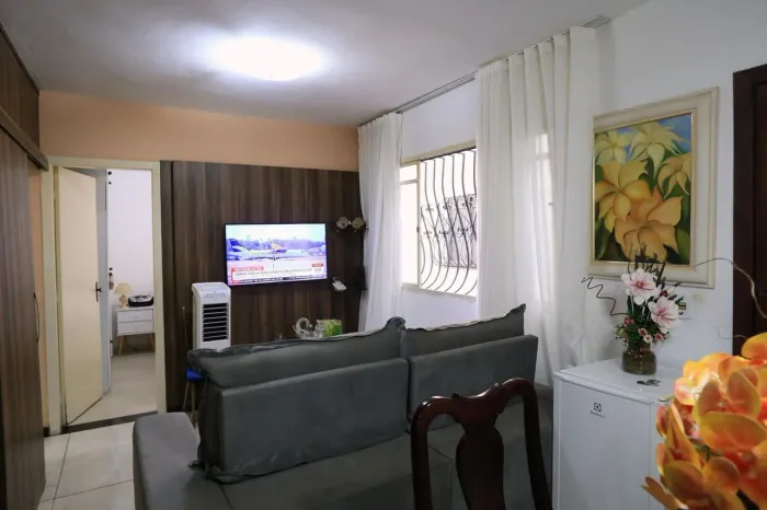 Apartamento à Venda - Sagrada Família, 3 Quartos, 55 m2