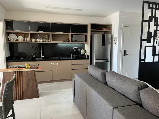 Apartamento para aluguel mensal com 2 suítes em Jurerê - Florianópolis - SC