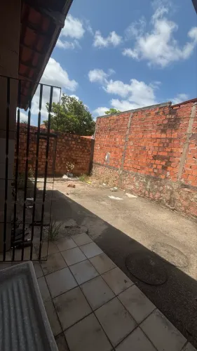 Vendo essa casa no Bairro morada do sol motivos vou viajar preço bom só ligar ?