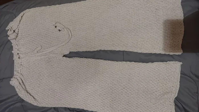 Calça crochê barbante 