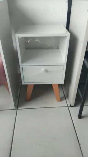 CRIADO MUDO