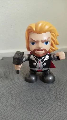 Boneco Thor 