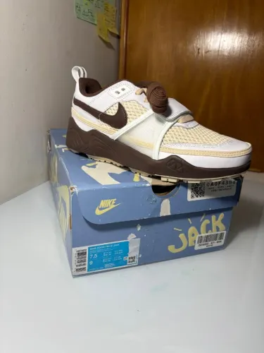 Nike air jordan Travis scott zoom field