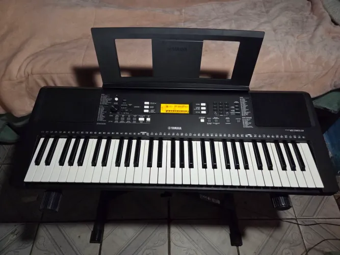 Teclado Yamaha PSR-E363 + Suporte - Pouquíssimo Uso