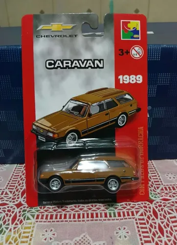 Miniatura Chevrolet Caravan 1989 ( Com Pneus de Borracha )