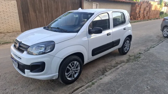 Fiat Uno Attractive 1.0 EVO Fire Flex 8V 5P 2021