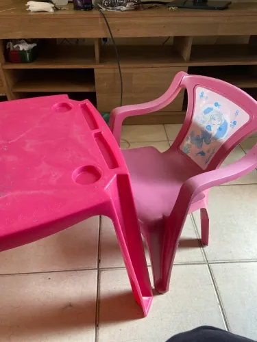 Mesa e cadeira criança 