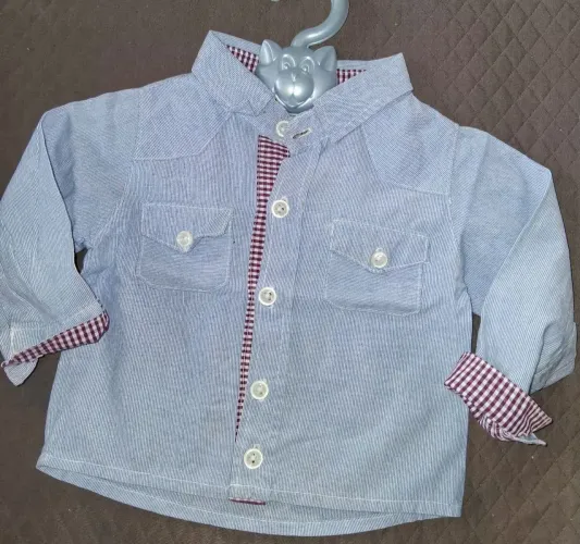 Linda camisa social veste até 1 ano. 23,00