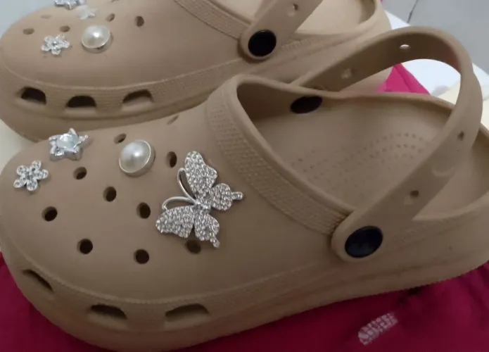 sandália crocs