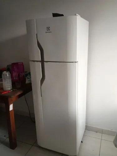 Vendo essa Geladeira Eletrolux em perfeitas condições