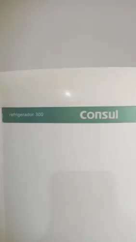 Geladeira Consul-300L - R$550,00 em perfeito estado.