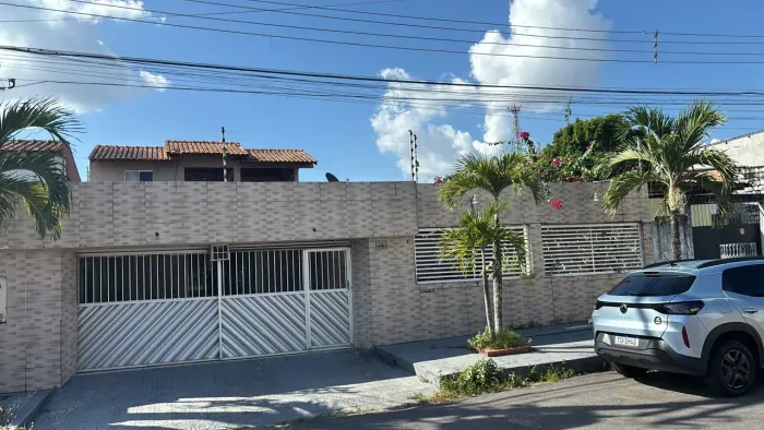 FLORES, ALUGO CASA COM 04 QTOS MOBILIADA