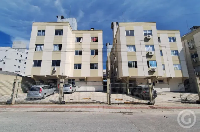 Apartamento em São José, com ótima localização