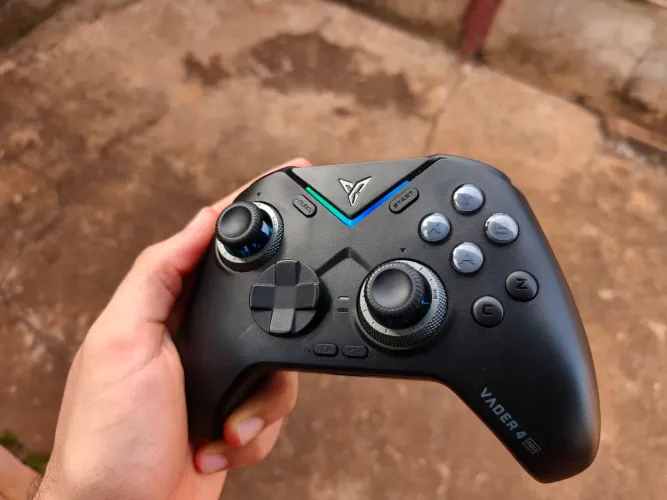 Controle Gamer Flydigi Vader 4 Pro - Hall Effect (PC/Switch/Mobile)