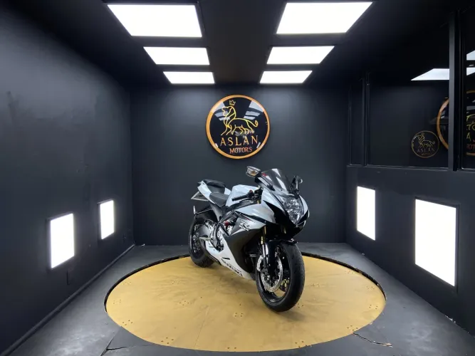 Suzuki Gsx-r750 2015