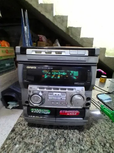 Mini sistem Aiwa NSX S707 (não liga)