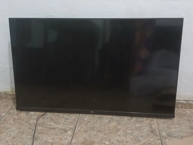 SMART TV TCL para retirada de peças