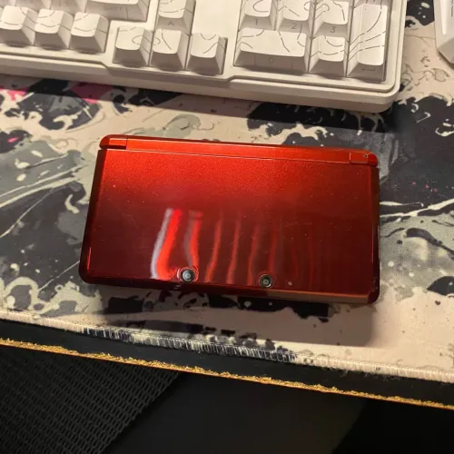 3DS Vermelho metálico Desbloqueado