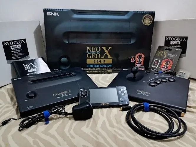 Neo Geo X Gold edição limitada