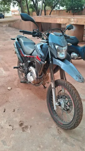 Shi 175 efi quitada 12.500 avista 14.000 na ganbira 