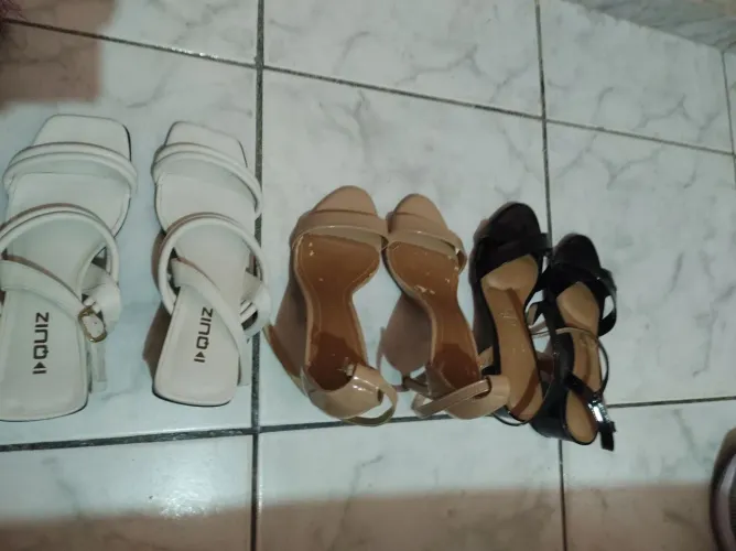 Sandália cada $50.00 reais
