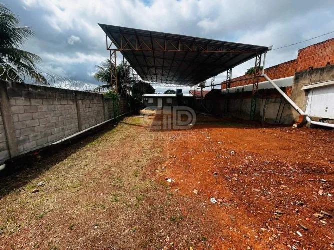 Barracão com 436m² no Bairro São Roque