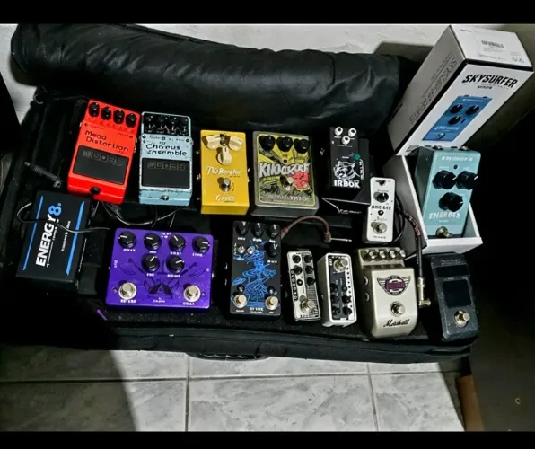 Pedais de guitarra