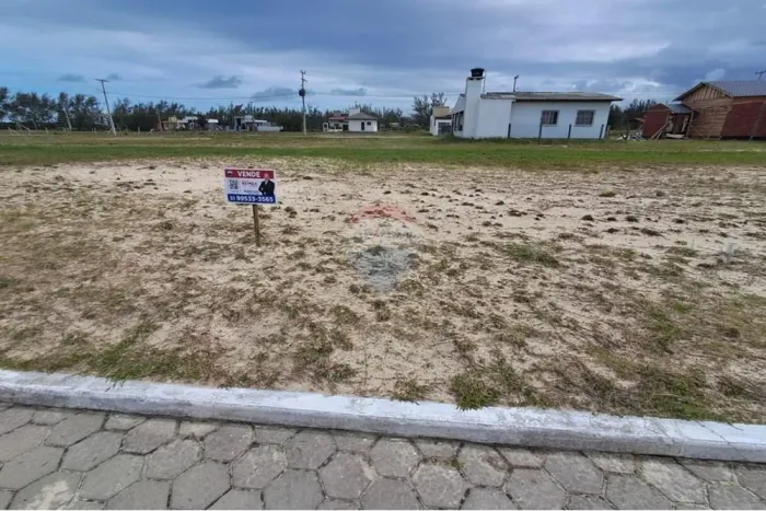 Terreno Ideal em Village Dunas Norte, SC!