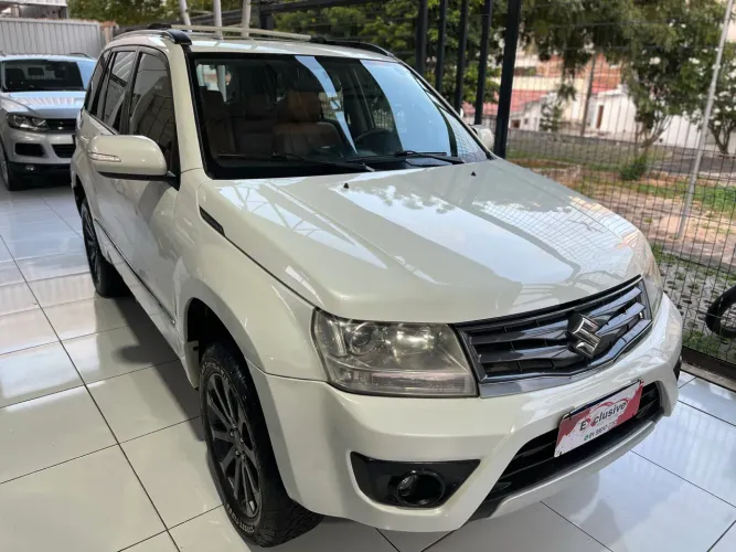 Suzuki Grand Vitara 2.0 16V 4x2/4x4 5P Aut. 2014