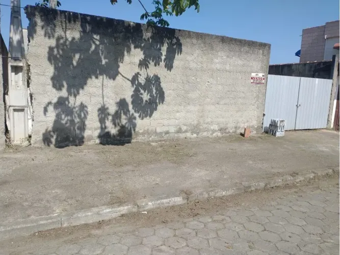 Terreno limpo e murado para venda tem 360 m² em Pontal de Santa Marina - Caraguatatuba - S