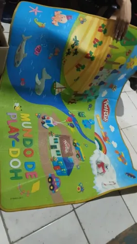 Tapete de Atividades Play-Doh Térmico e Impermeável (Usado)