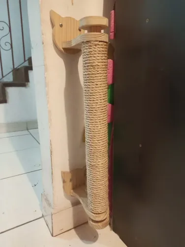 Arranhador de parede para gatos vertical poste