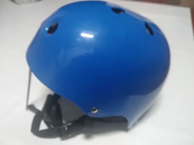 Capacete infantil para criança entre 8 e 12 anos