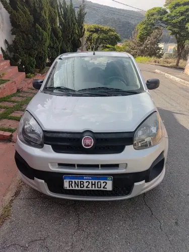Fiat Uno Attractive 1.0 EVO Fire Flex 8V 5P 2021