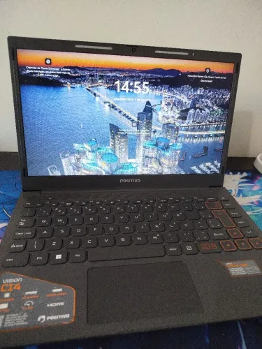 Notebook Positivo Vision C14 Lumina Bar 4GB Ram 128GB novo com caixa e carregador.