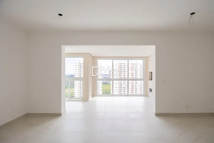 Venha se encantar com este apartamento e este condomínio clube!