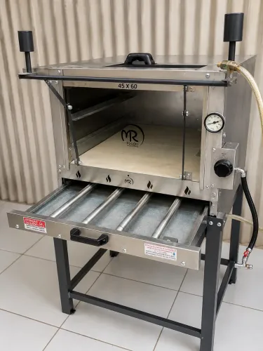 Forno com suporte 