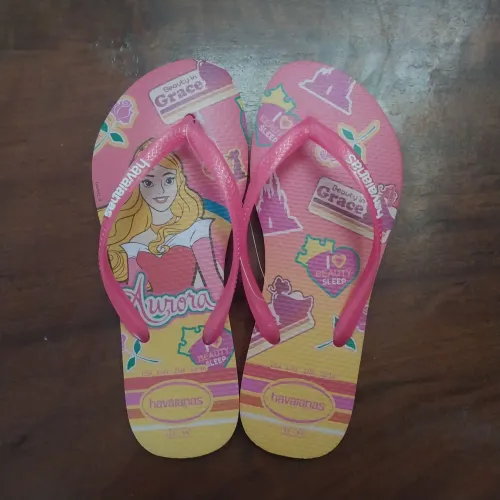 Chinelo havaianas princesa Disney